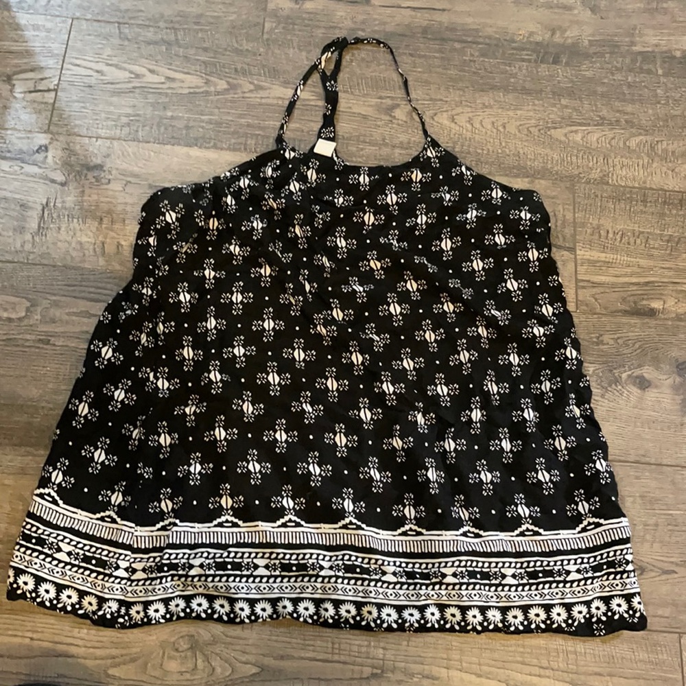 Black patterned tank top